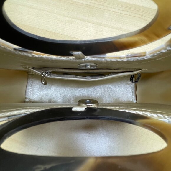 Mad Design Women’s Ivory Multicolor Shell With Tortoise Handle Elegant Clutch - Picture 5 of 7